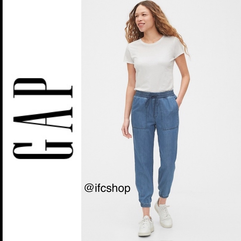 NWT Gap Utility Joggers in Medium Indigo